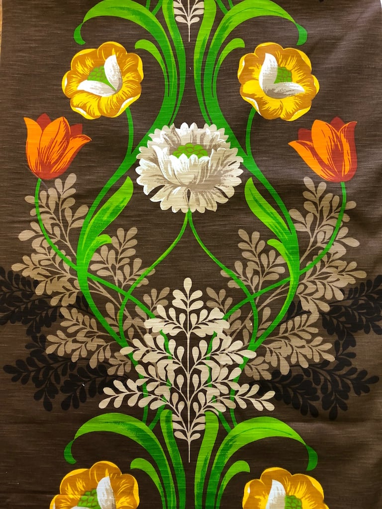 bloem bruin geel oranje retro stof