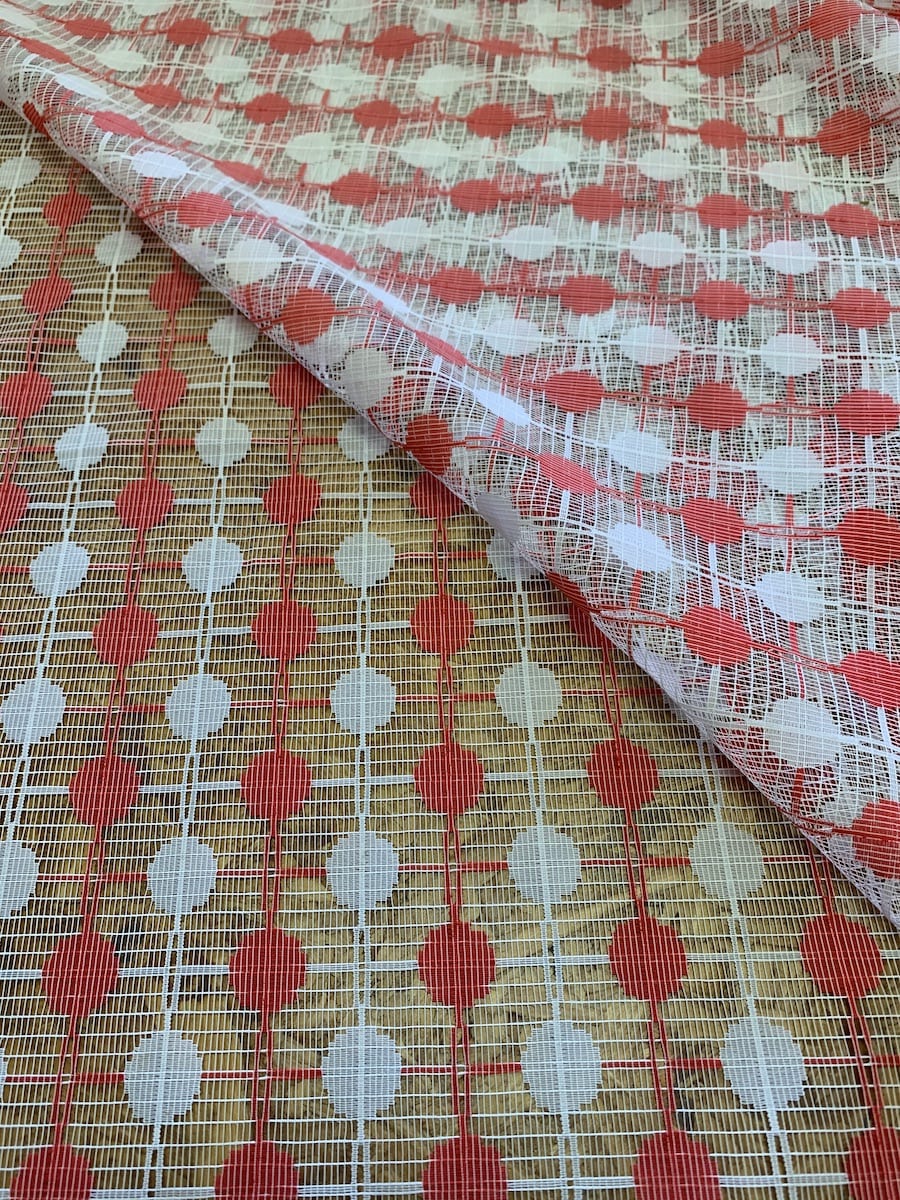 detail decoratiestof rood wit stip