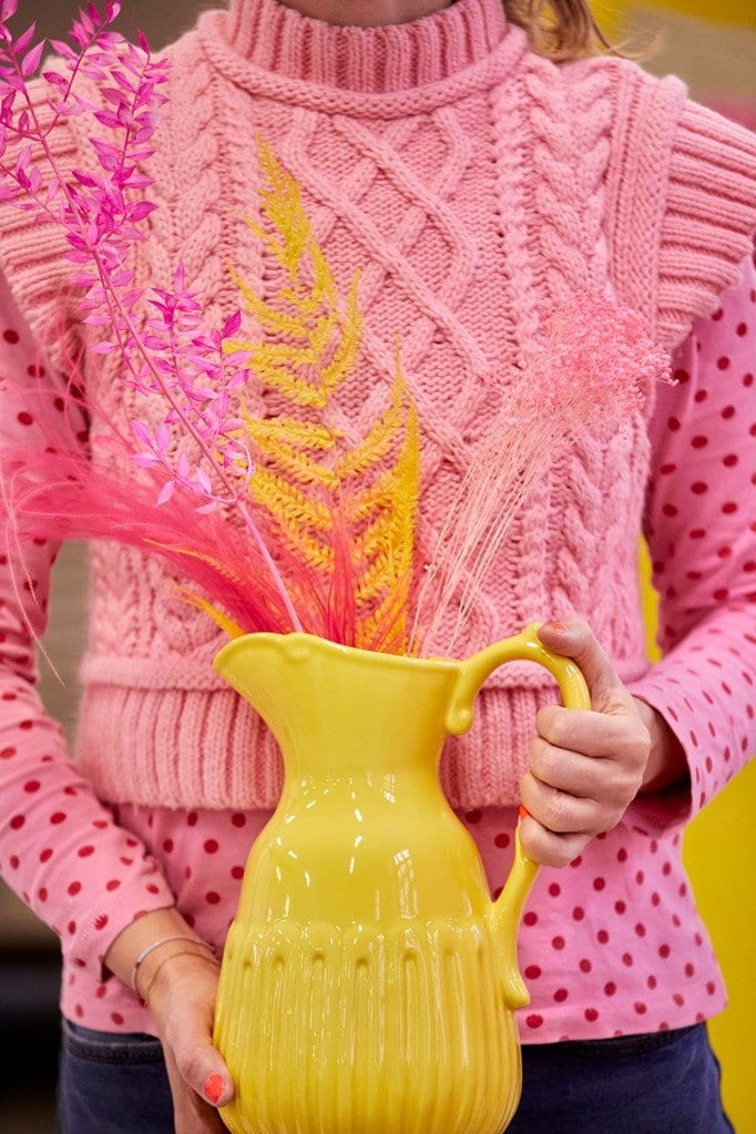 grote schenkkan geel