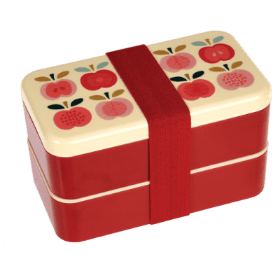 lunchbox met vakken en bestek