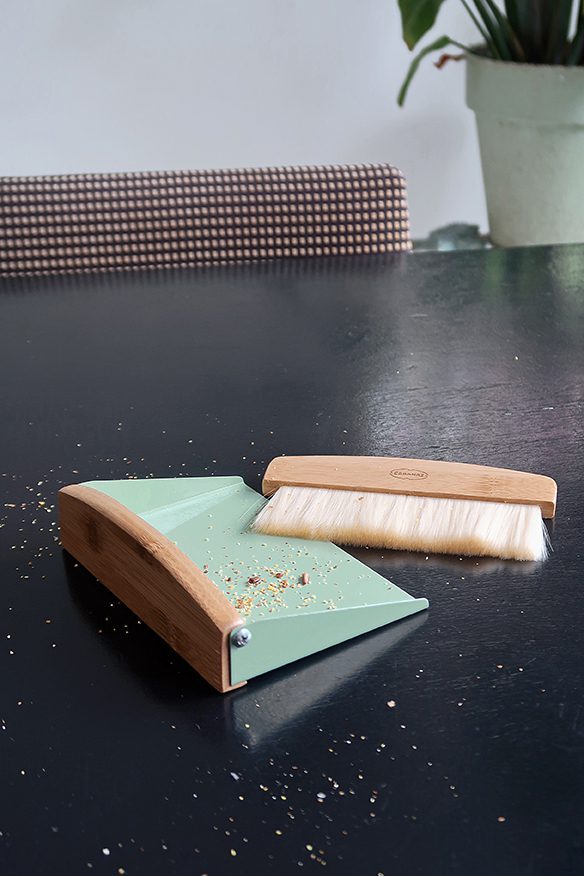 kleine veger voor kruimels