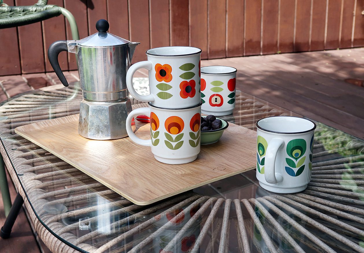 koffiemok met retro print keramiek