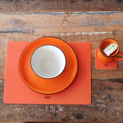 Effen placemats in acht kleuren, leatherlook PVC