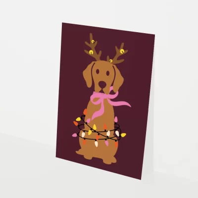 honden kerstkaart met versierde hond als kersboom