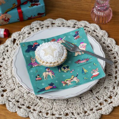 sfeerfoto groene kerst servetten met honden