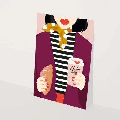 ansichtkaart met franse looks, croissant en cafe latte in de hand