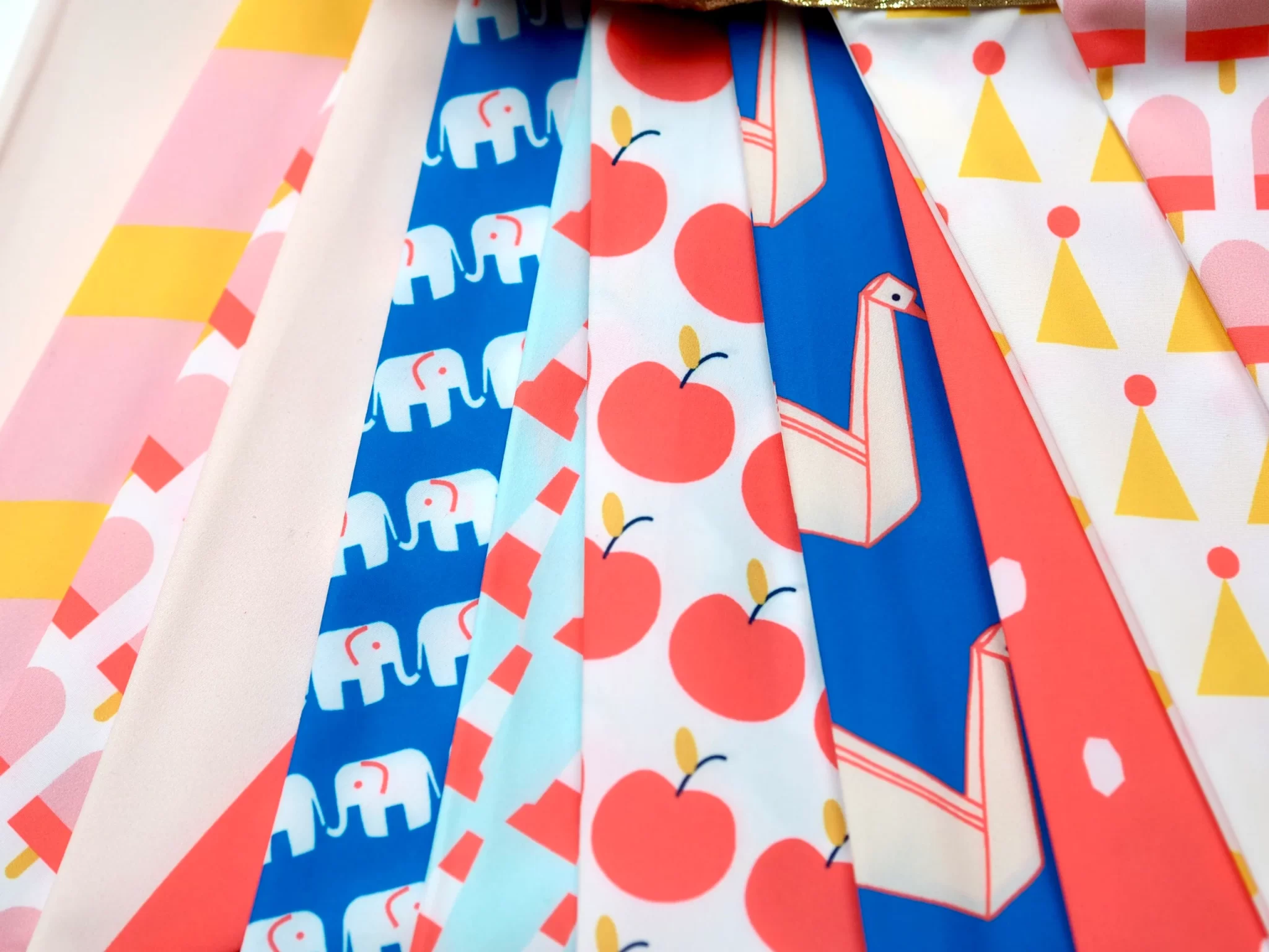 vlaggenlijn met kleurrijke print voor binnen en buiten duurzaam