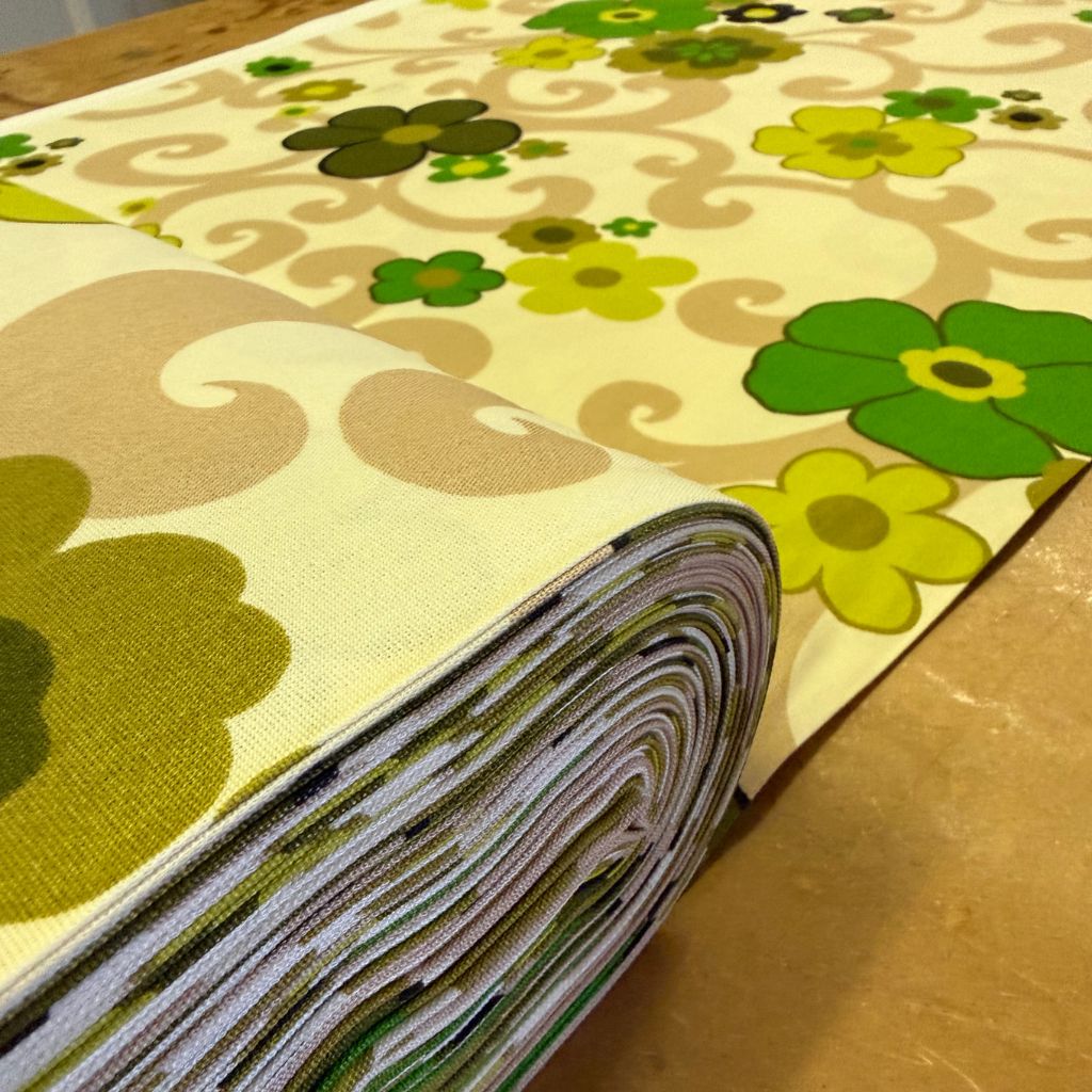 seventies stof aristo groene bloemen