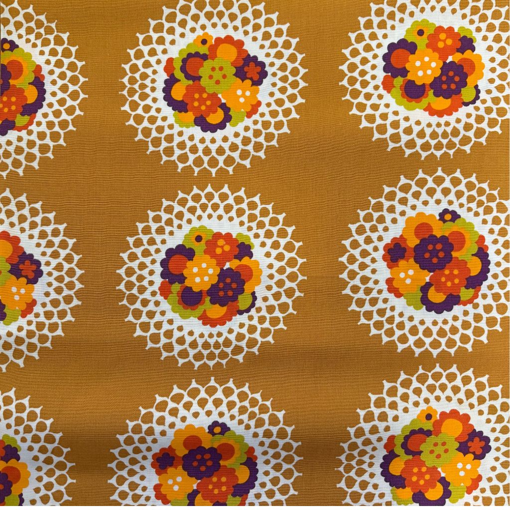 vintage stof geel met grafisch bloemen patroon