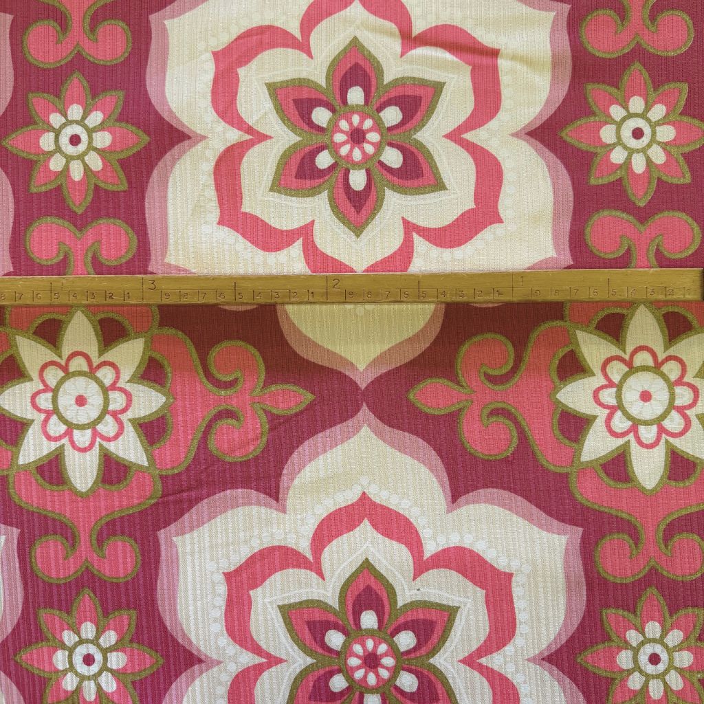 jaren 70 stof bloemen roze