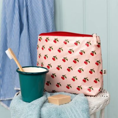 cherry toilettas