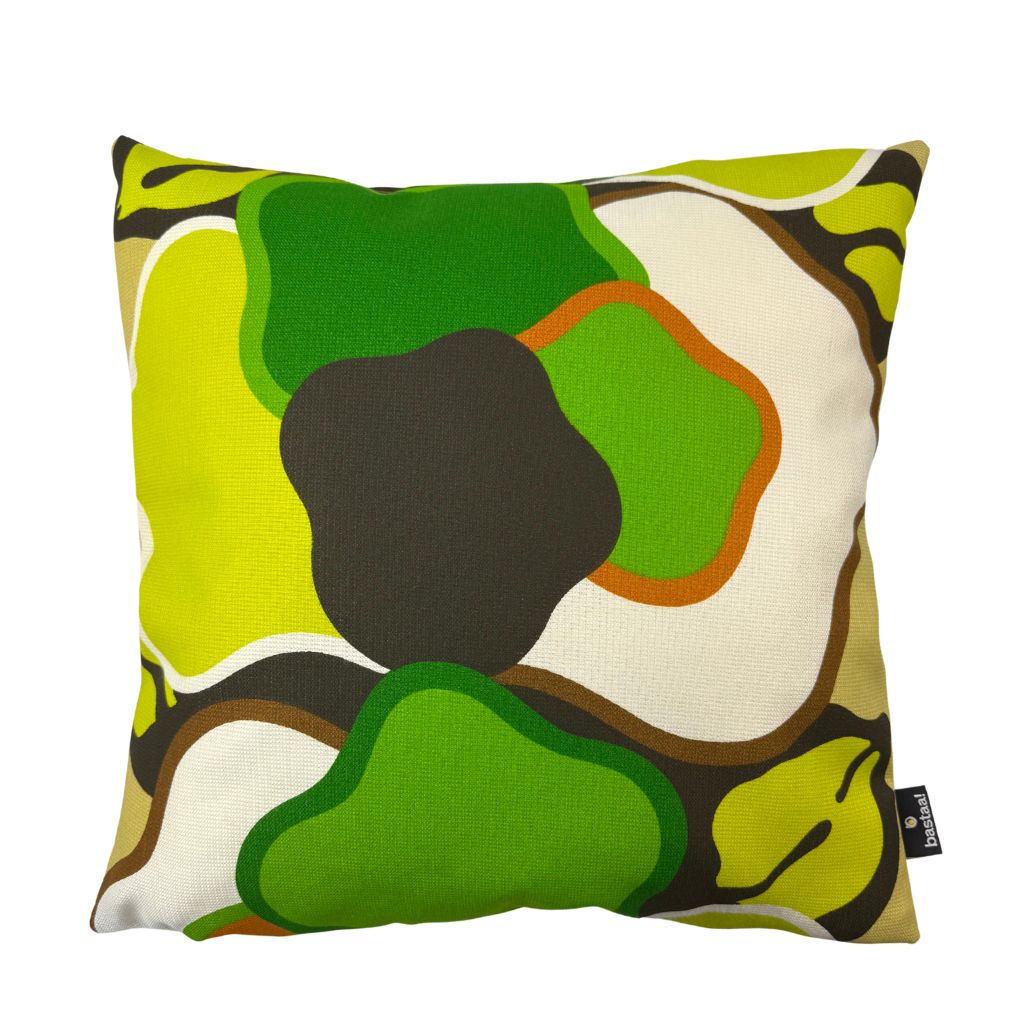 handgemaakt kussen met grafisch groen retro patroon